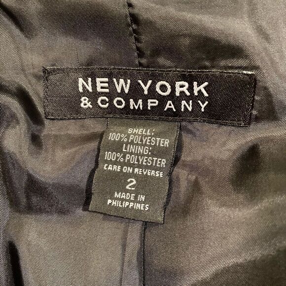 Black and White Structured Blazer - Picture 11 of 13